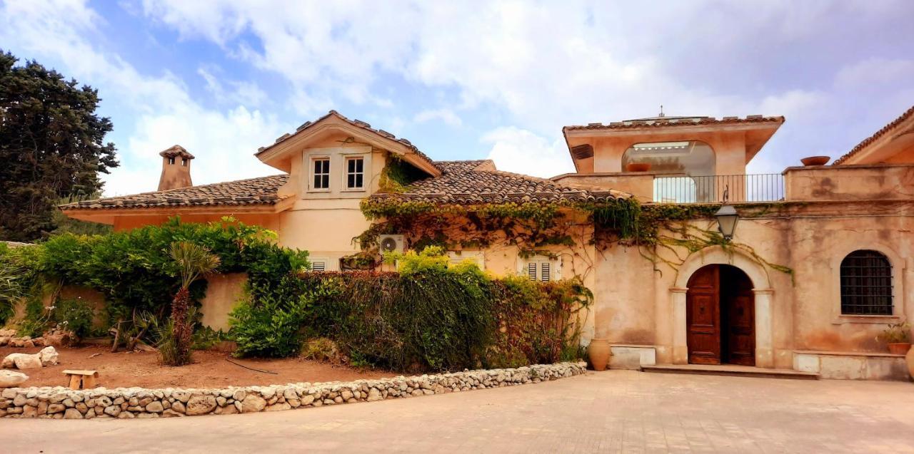 Villa Del Commendatore Sirugo Avola Exterior photo